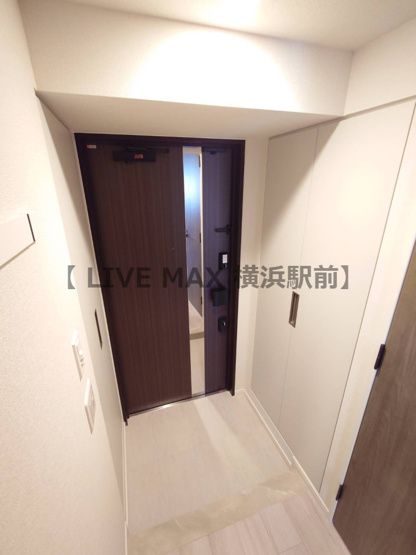 【玄関】パークアクシス横浜伊勢佐木町通り