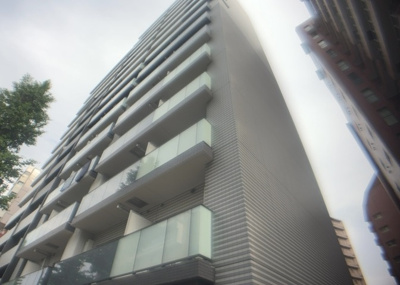 【外観】 | ステージグランデ八王子Ⅱ | 外観はマンション管理がされているかの目安になります。築年数が古いと、壁面は劣化してひび割れが生じることも！建物が古びていても細かいところが修繕されていると、きちんと管理されているなぁと感じるでしょう。