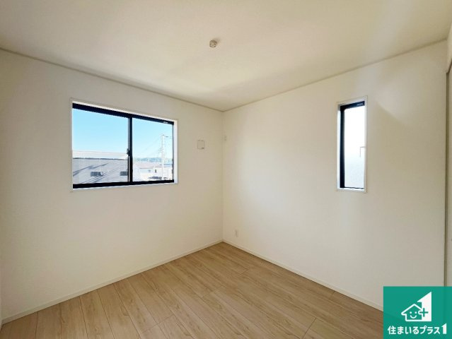 たつの市龍野町日山　第6期　新築一戸建ての洋室|シンプルな洋室は、自分好みのインテリアが楽しめます♪ご家族とインテリアや家具を選びに行くのは新築購入時の醍醐味の一つです。ぜひお楽しみください♪