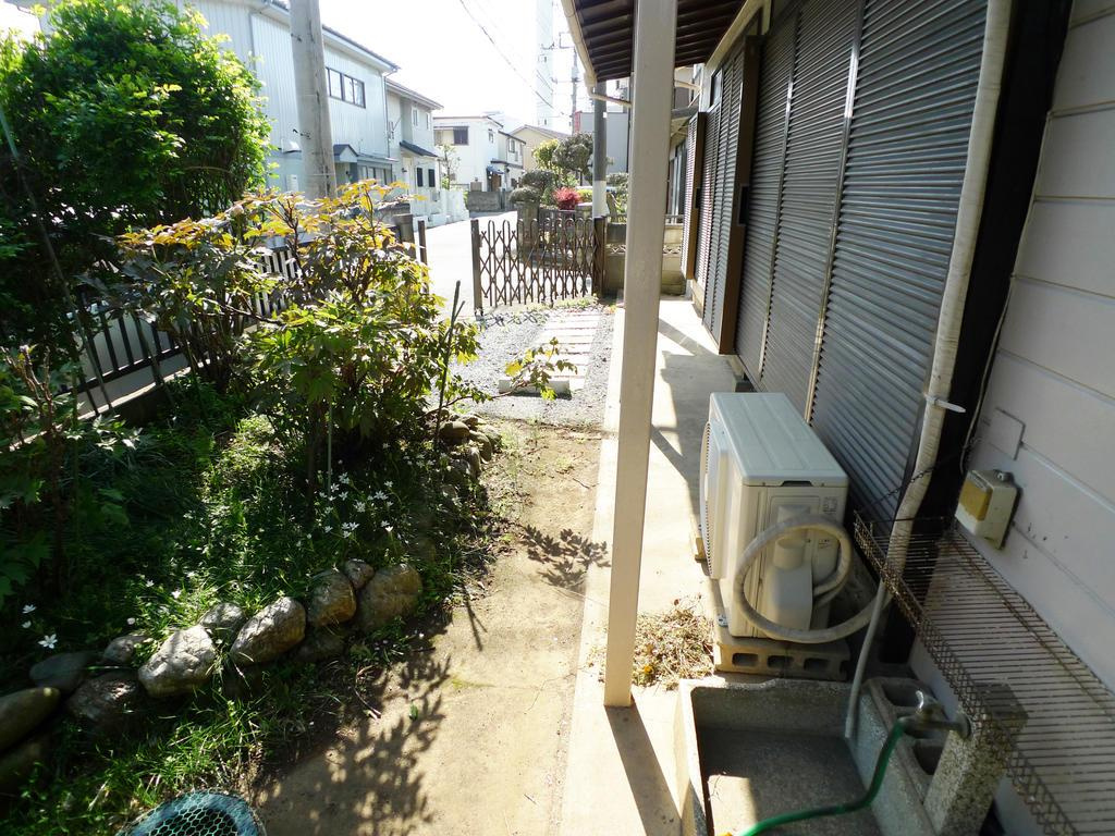 大塚貸家の庭