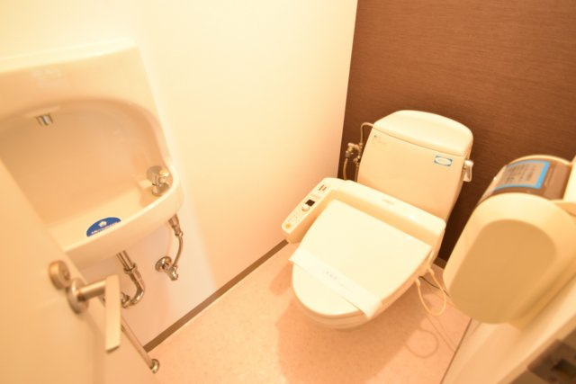 ロイヤルシャトー船橋のトイレ|ウォッシュレット付きトイレ