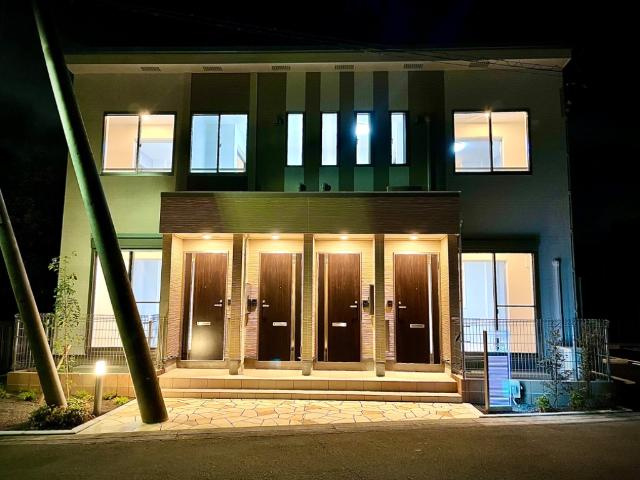 オレンジの外観|外観写真（夜）