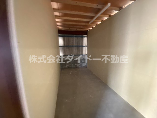 飯塚市花瀬の倉庫のロビー