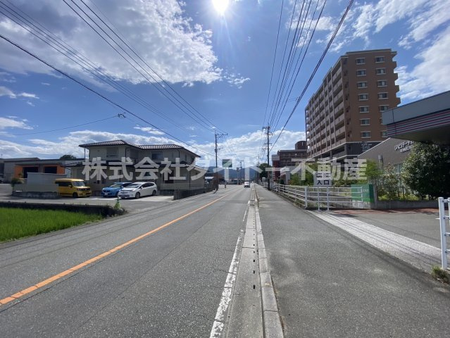 飯塚市花瀬の倉庫の周辺