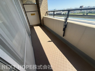 【バルコニー】 | キングマンション千舟三番館　リフォーム済 | バルコニーは東向きです♪朝日が笹市区照らしてくれます！！