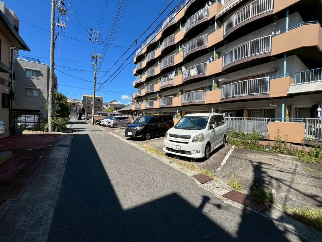 芦屋サウスマンションの駐車場
