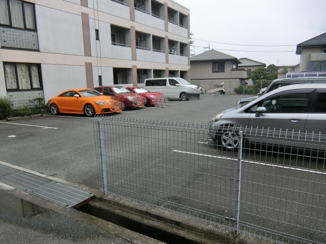 レーブ95の駐車場