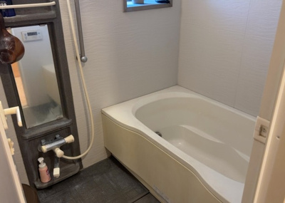 【浴室】 | ルイシャトレ相模原 | 入浴時の快適さも大事なことですが、綺麗な状態を維持できなければ気持ちよく入浴できません。毎日の掃除が楽という点は大事なポイントになります！カビが生えにくく掃除がしやすい、壁や浴槽を選ぶといいでしょう。