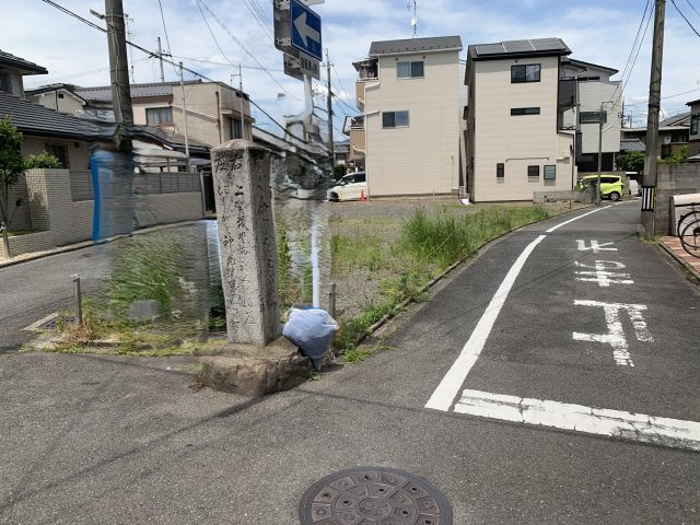 京都市北区紫竹上竹殿町　建築条件無し売土地の前面道路含む現地写真