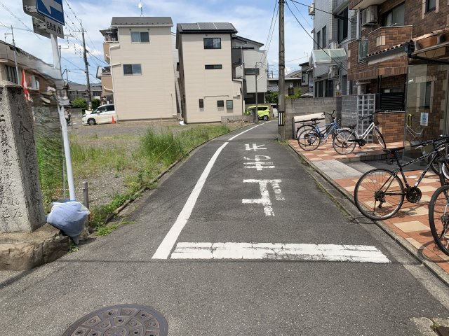 京都市北区紫竹上竹殿町　建築条件無し売土地の前面道路含む現地写真