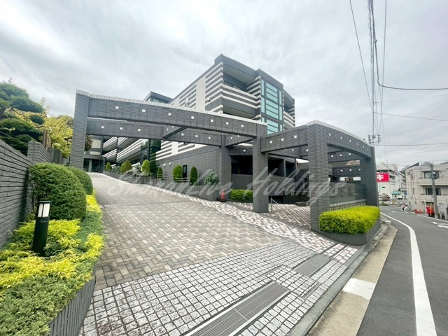横浜市保土ケ谷区峰岡町２丁目の賃貸マンション