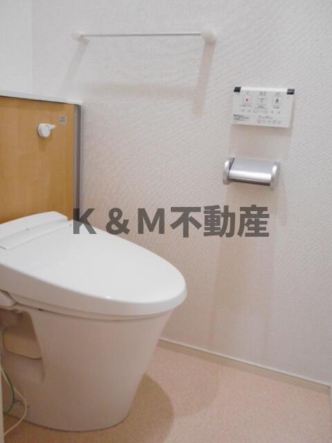 シェーヌⅣのトイレ|コンパクトで使いやすいトイレです