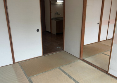 【子供部屋】 | 東建狭間マンション | 子供が何人でも年齢によっては、受験時にしっかり壁のある個室があった方が良い場合もあります。難しい問題ですが、兄弟の人数や、性別や年齢差によって状況が異なりますので、数年後のこともしっかり考えましょう。