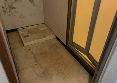 【脱衣所】 | 東建狭間マンション | 洗面脱衣所は「体を綺麗に整える場所」という目的と役割を持っています。そして便利で使い勝手のいい「体を綺麗に整える場所」にするためには、配置や動線、照明や収納計画をしっかりと検討しておく必要があります。