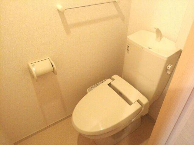 讃良レジデンスのトイレ|コンパクトで使いやすいトイレです