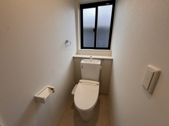 吉志新町一丁目　戸建のトイレ