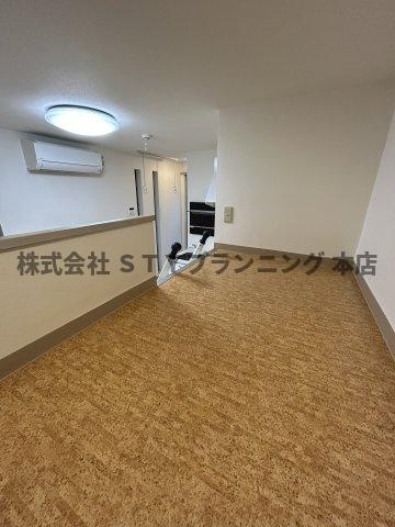 仲介手数料０円！ノヴェル大須の洋室