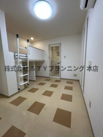仲介手数料０円！ノヴェル大須の居間・リビング