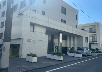 【外観】 | メゾンドノア明神町 | マンションの外観は非常に重要なポイントです！外観の善し悪しは資産価値に大きな影響を与えます。外観のいいマンションを購入することで、高値で売却がしやすく、買い手が見つかりやすいというメリットがあります。
