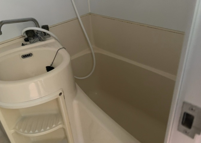 【浴室】 | メゾンドノア明神町 | 入浴時の快適さも大事なことですが、綺麗な状態を維持できなければ気持ちよく入浴できません。毎日の掃除が楽という点は大事なポイントになります！カビが生えにくく掃除がしやすい、壁や浴槽を選ぶといいでしょう。