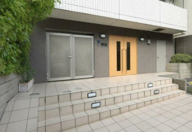 スカイコート文京白山第5のエントランス
