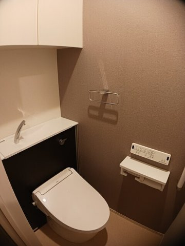 【トイレ】 | レスポワール　ドゥ　シュド | コンパクトで使いやすいトイレです