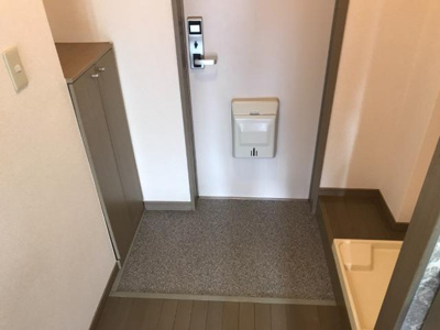 【玄関】 | プチ　フォレ | 玄関