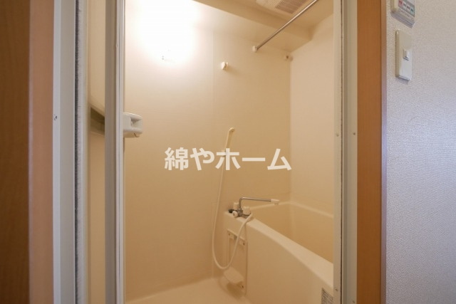 オズレジデンス天下茶屋の浴室|ゆったり過ごせるお風呂です
