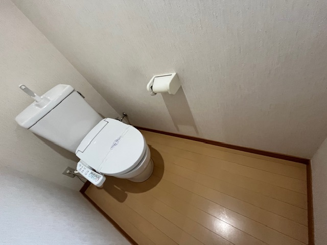 都城市都北町の中古一戸建のトイレ