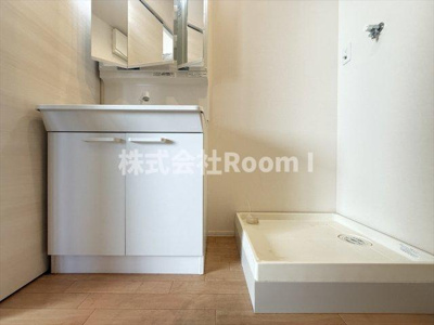 【設備】 | シャンヴェール・旭化成ヘーベルメゾンHEBEL HAUS | 明るい洗面所です