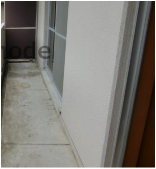 清水マンションのバルコニー
