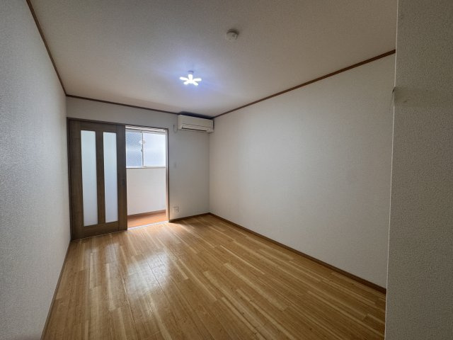(有)富士マンションの洋室