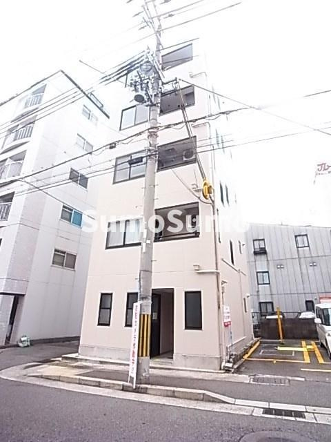 前田マンションのエントランス|落ち着いたエントランスです
