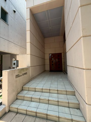 芦屋大桝町アネックスのエントランス