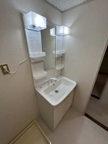 宮崎ハイツの洗面所|脱衣スペースもあります