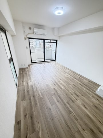 元町アーバンライフの洋室
