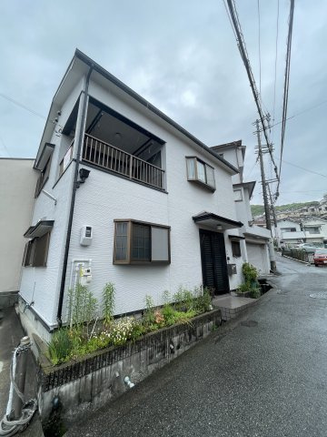 西山町4丁目貸家