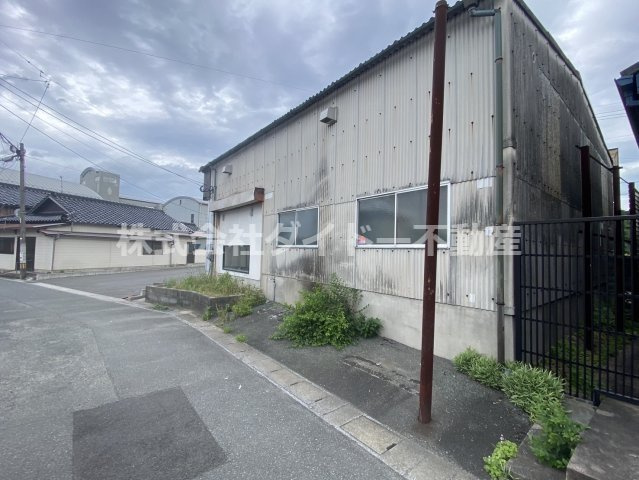 飯塚市忠隈の店舗の外観