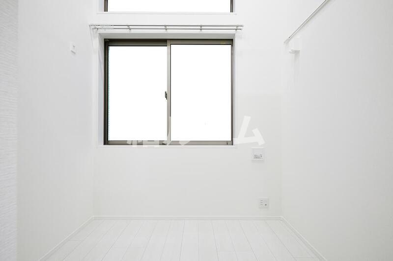 練馬区小竹町１丁目のアパートの居間・リビング
