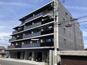 R-6Courtの画像