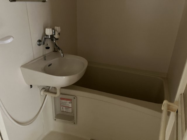 【浴室】 | サンプレイス明石 | ※写真は同物件別部屋です