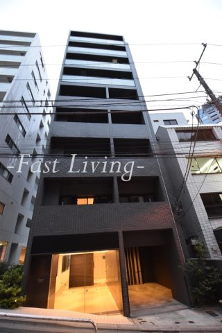千代田区麹町５丁目の賃貸マンションのエントランス