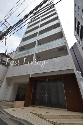千代田区麹町５丁目の賃貸マンションのエントランス