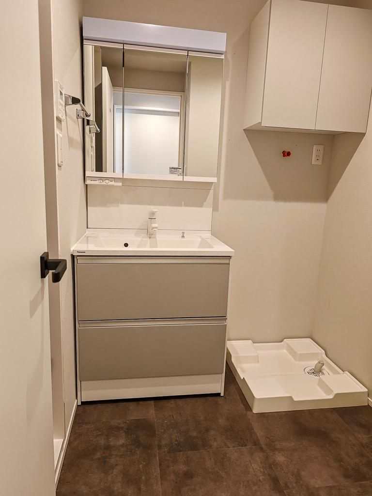 多摩市関戸１丁目の中古マンションの独立洗面台