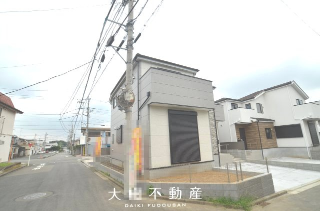 【前面道路含む現地写真】 | 綾瀬市綾西3丁目　新築戸建て　全２棟【仲介手数料無料】