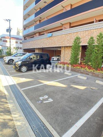 プレジオ関目 の駐車場