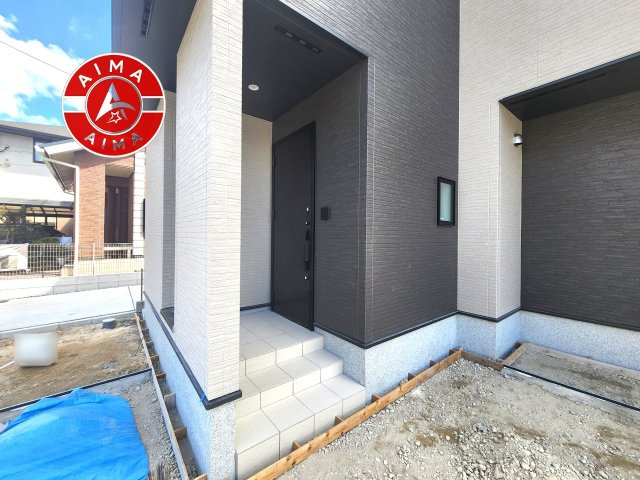 福岡市博多区新和町2丁目第1-3棟（2号棟）の玄関|おでかけの時も帰った時も、「我が家」を最初に感じでもらえる素敵な空間に。