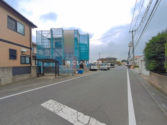 鴻巣市愛の町　新築戸建て（4区画）　03の前面道路含む現地写真|5/8撮影