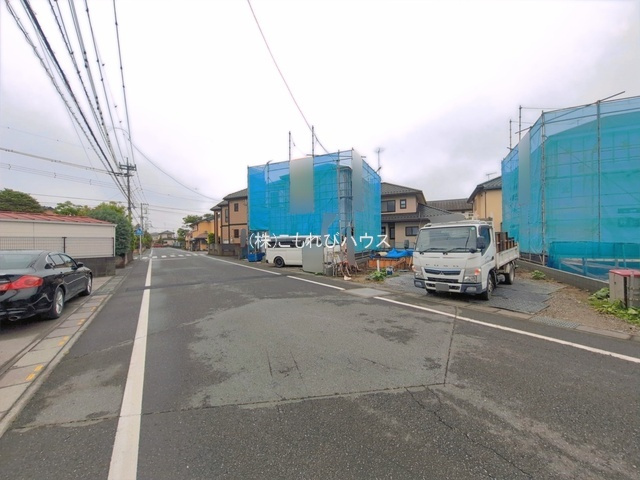 鴻巣市愛の町　新築戸建て（4区画）　03の前面道路含む現地写真|5/1撮影