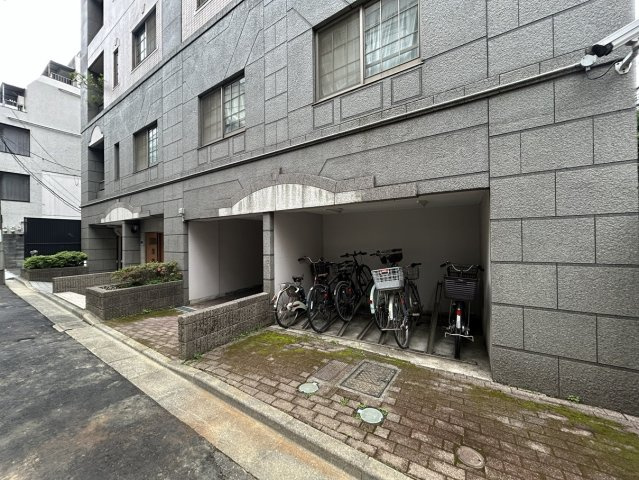 グランシティ御茶ノ水エクセランヒルズの外観|落ち着いた雰囲気の外観です